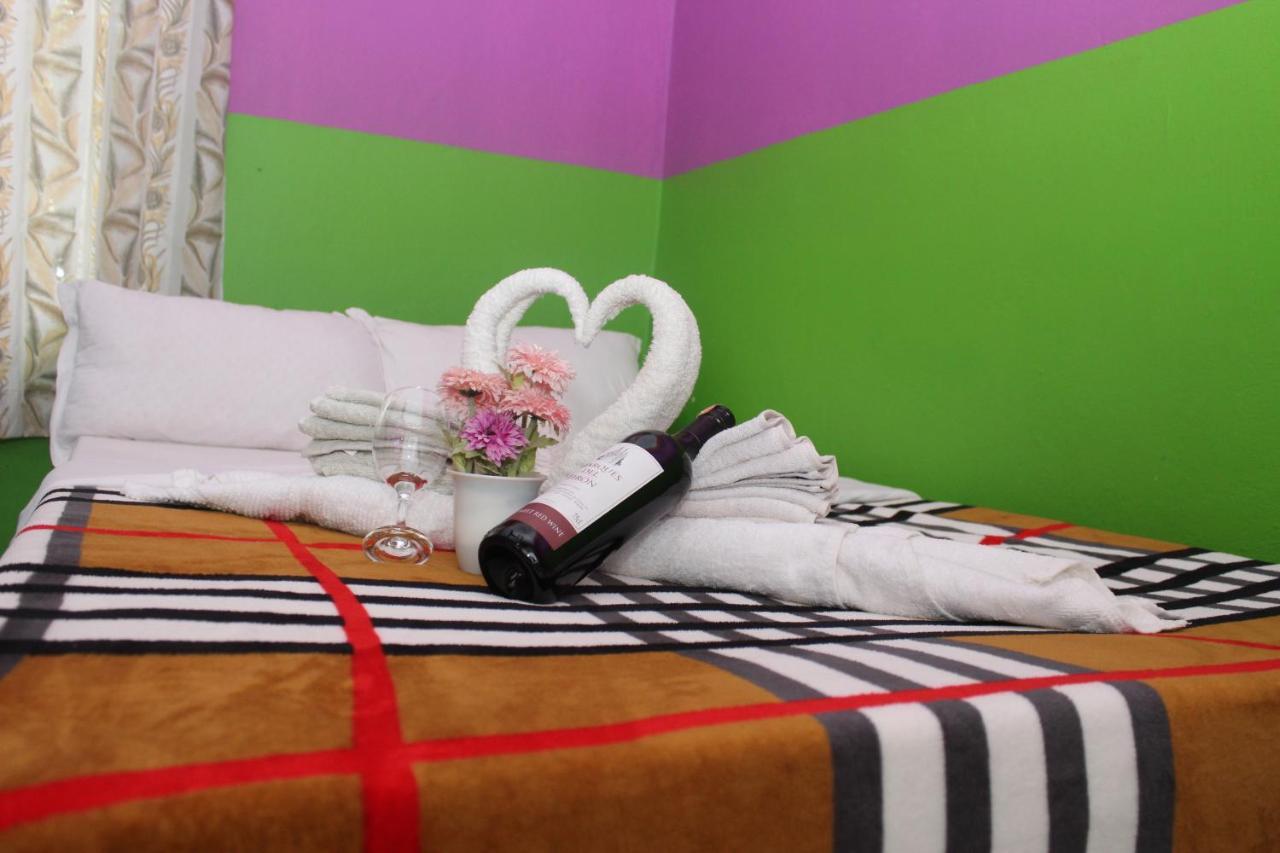 Robins Nest Hotel & Restaurant Deorali Luaran gambar
